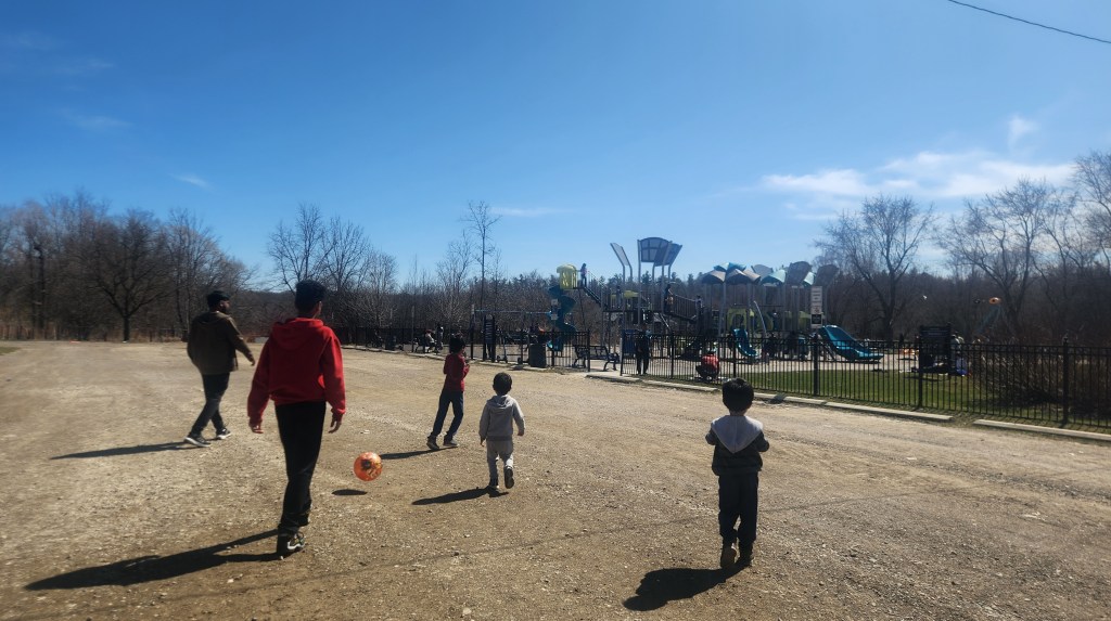 Why I Moved Back to Canada with 4 Kids—And Have No&nbsp;Regrets